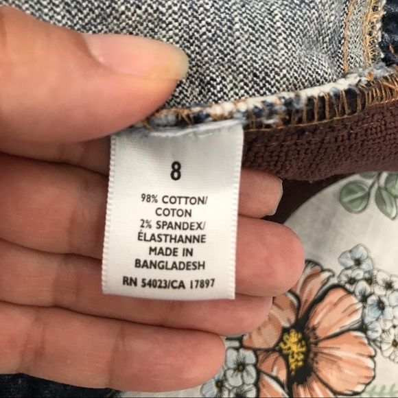 Old Navy Maternity Stretch Jean Bermuda Shorts 8 - Picture 8 of 9